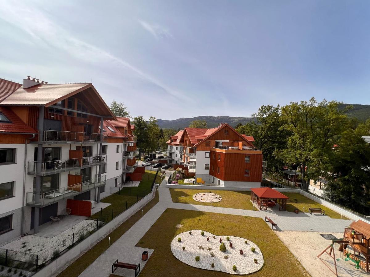 Apartament Cortina シクラルスカ・ポレンバ エクステリア 写真